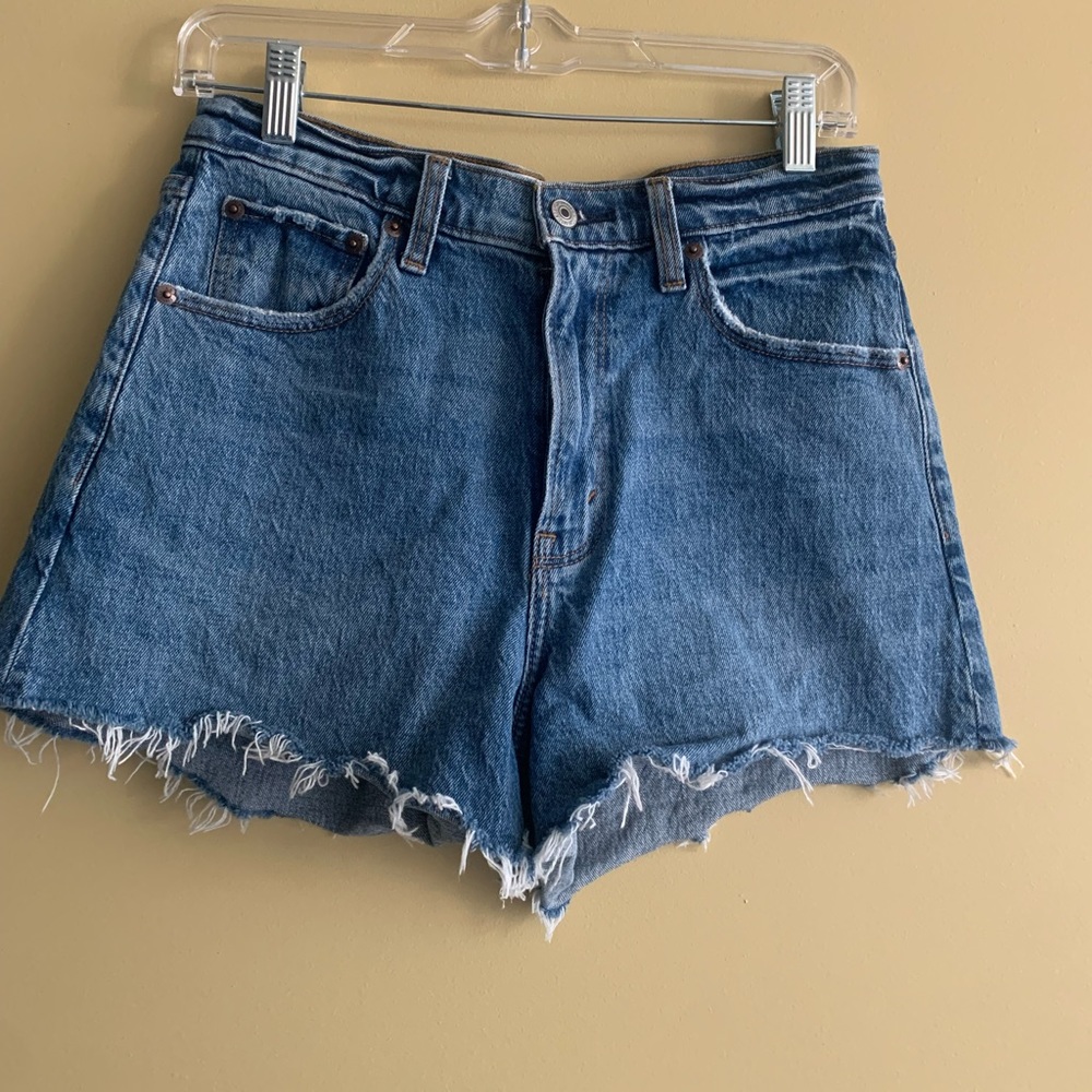 Abercrombie High Rise 90s Cutoff Short - Color: Medium; Size: 28 (6)